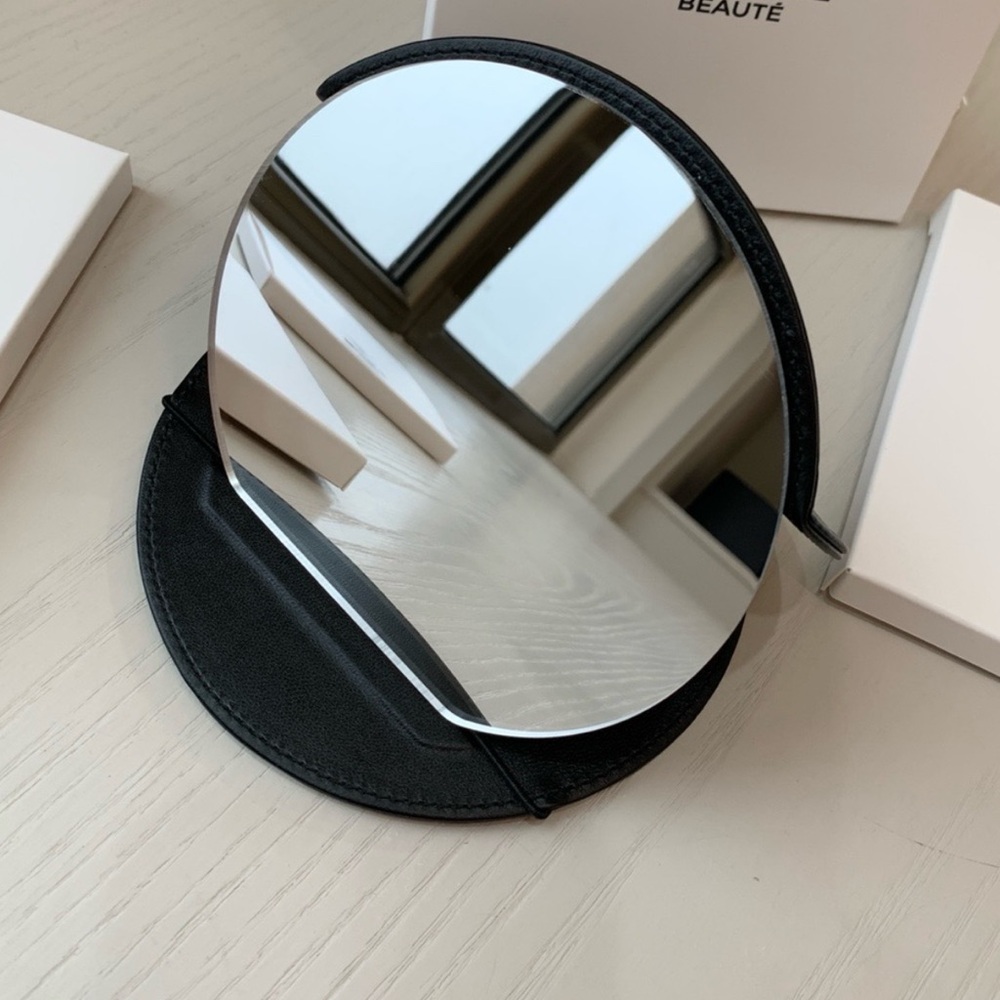 Chanel Beauté mirror - Picture 4 of 4